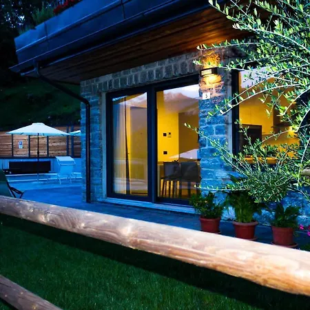 Emotion Mit Terrasse Am Dascio