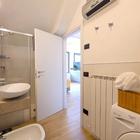 Emotion Mit Terrasse Am Apartment Dascio