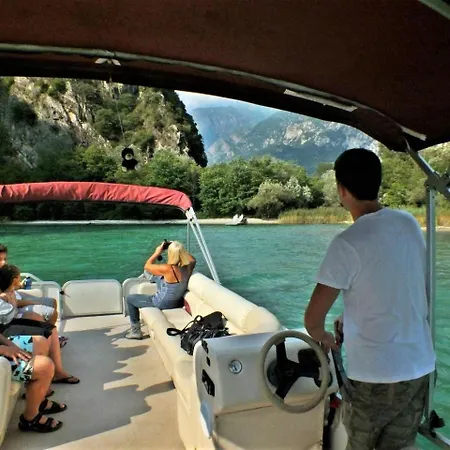 Emotion Mit Terrasse Am Dascio